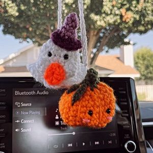 Crochet Halloween dangler - ghost & pumpkin